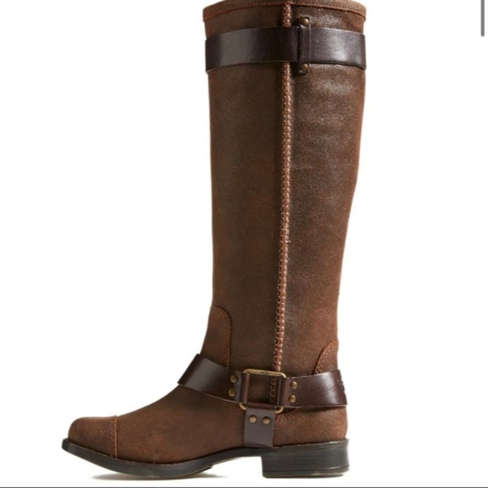 UGG Harnes boots